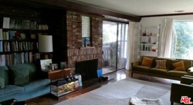 Building Photo - 809 Toulon Dr