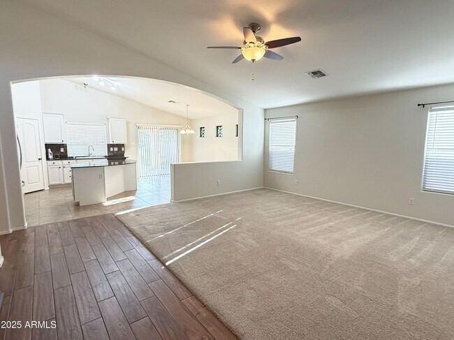 Building Photo - 605 E Nancy Ave