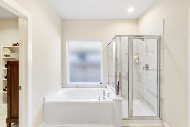 Building Photo - 8114 Vida Costa Dr