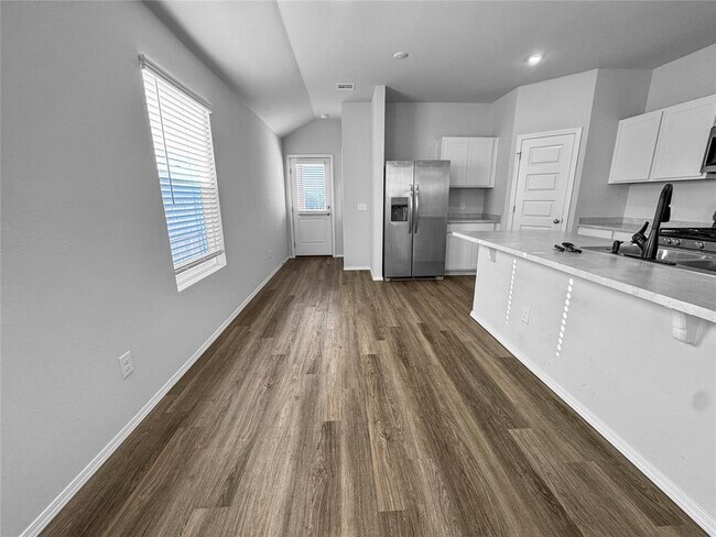 Building Photo - 1212 Guthrie Farms Blvd