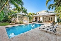 Building Photo - 120 Grove Way