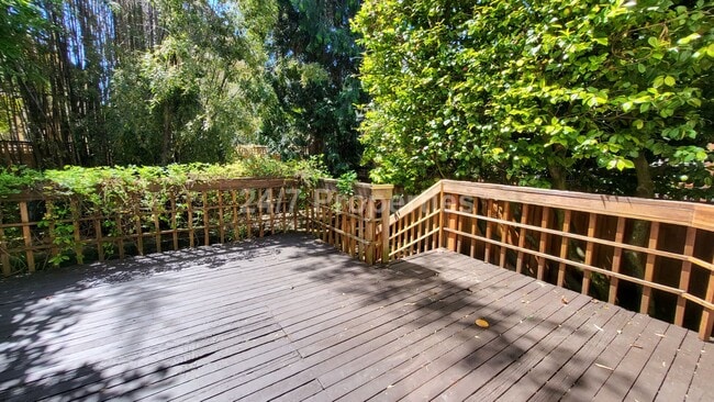 Building Photo - Beautiful Vintage 3 BD | 2.5 BA Home - Nob...