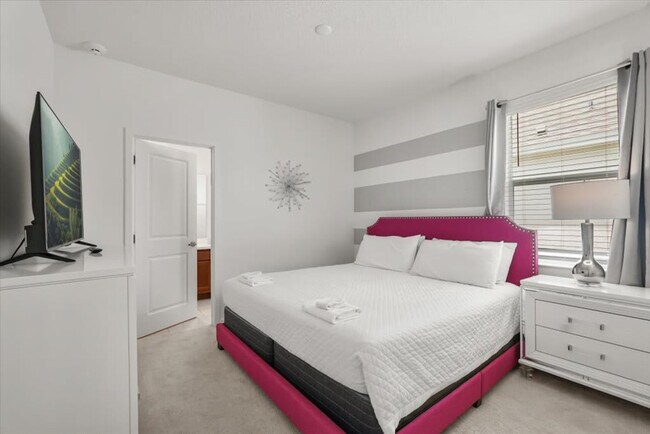 Building Photo - 301 Ballo Dr