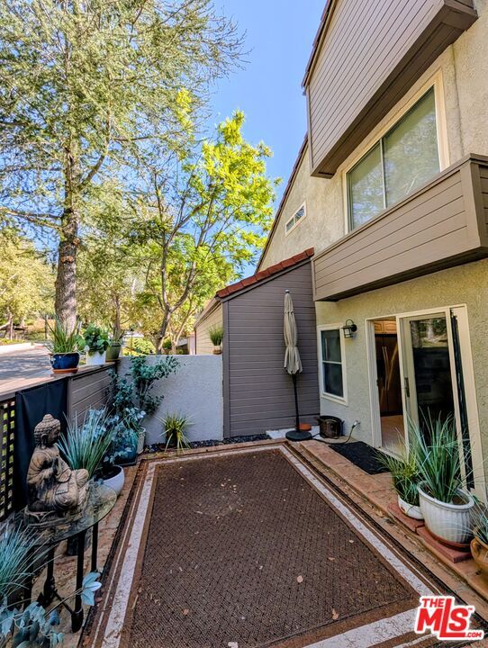Building Photo - 430 Via Colinas