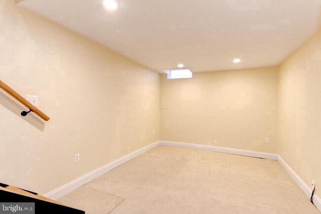 Building Photo - 1108 S Highland Ave