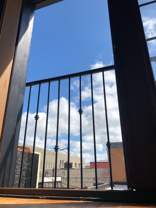 Building Photo - 115 E Tyler