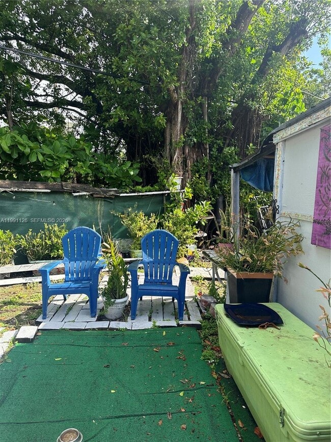 Building Photo - 2375 NE 137th St