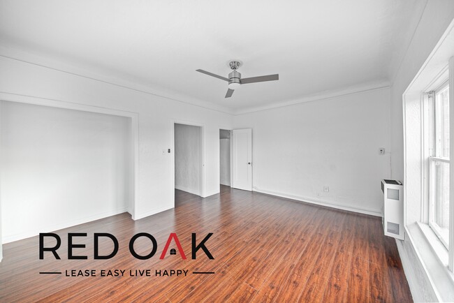 Building Photo - 407 1/4 S Gramercy Pl-308