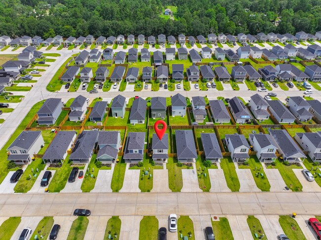 Building Photo - 16755 N Marie Vlg Dr