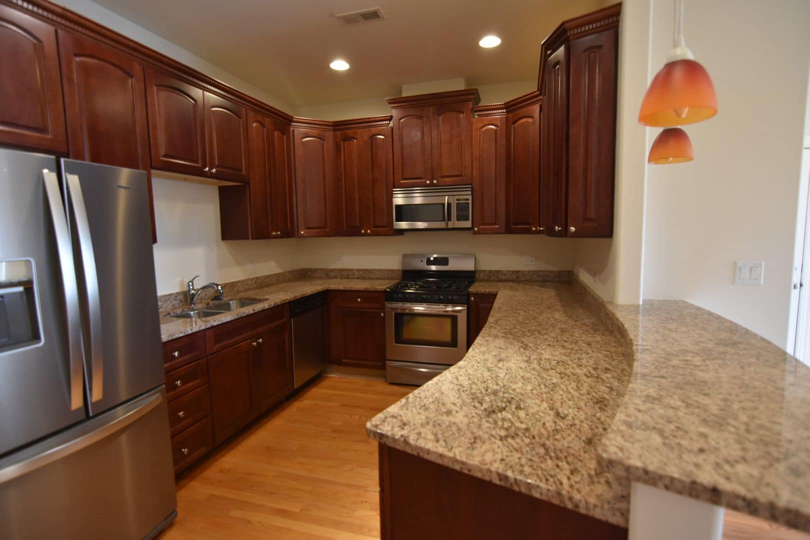 Building Photo - 5140 N Clark St