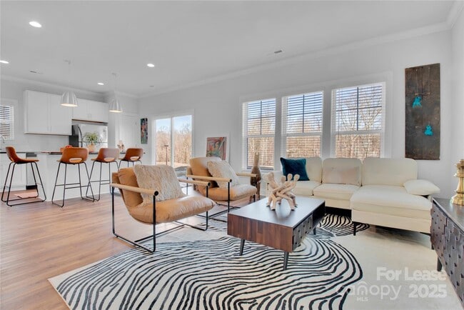 Building Photo - 9038 Henry Thoreau Rd