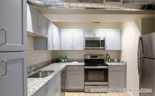 Building Photo - 129 Guild St