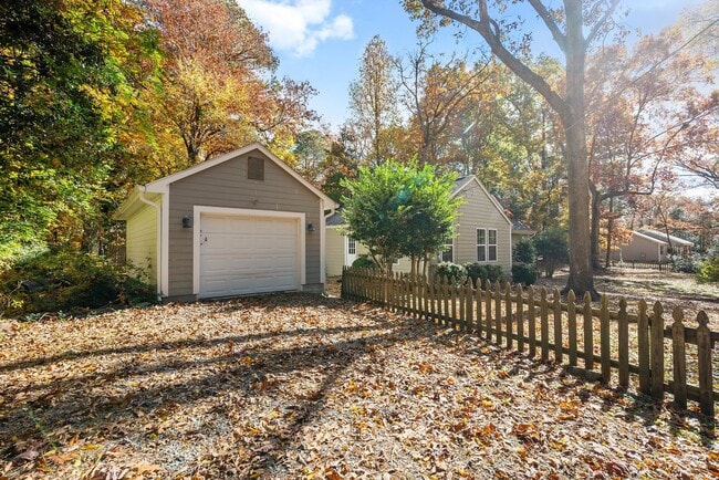 Building Photo - 900 Branch St