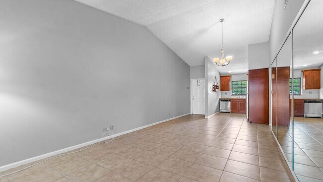 Building Photo - 2900 Olivewood Terrace