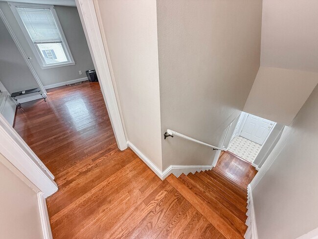 Building Photo - 26 Lee Rd