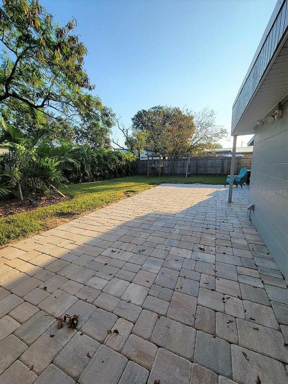 Building Photo - 513 Firefly Ln