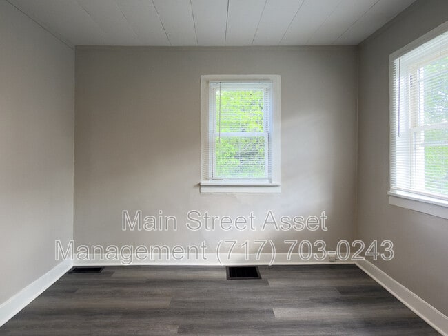 Building Photo - 129 N Prince St