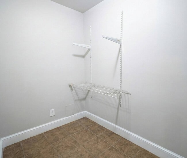 Building Photo - 402 Laurel St