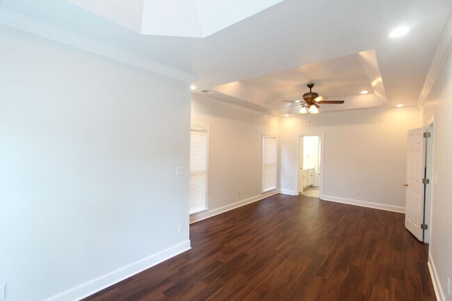Building Photo - 4 Bedroom 2.5 Bath Lake Cyrus Beauty LOADE...
