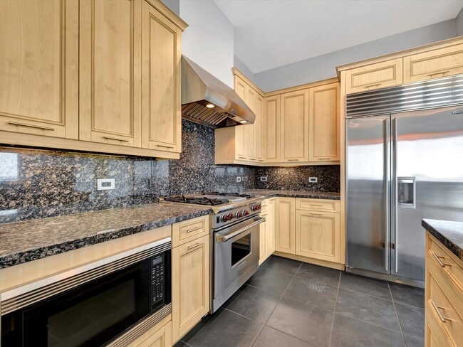 Building Photo - 4821 E NASA Pkwy