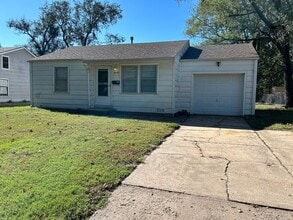 Building Photo - 2 Bedroom in SW Wichita, KS