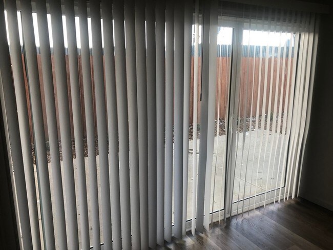 Building Photo - 5920 Stanley Ave