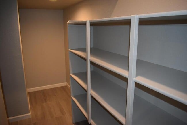 Building Photo - 610 Wood Crest Ave