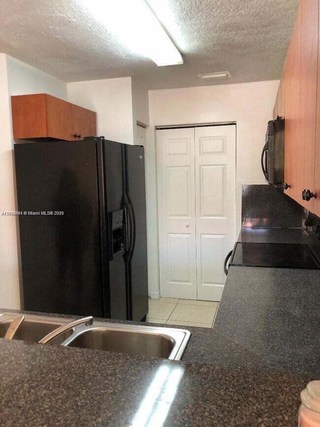 Building Photo - 2234 Coral Reef Ct
