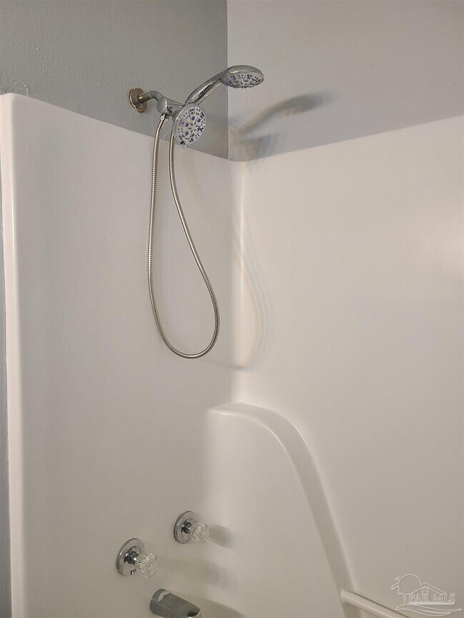 Building Photo - 405 N F St