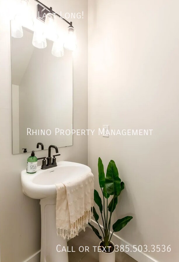 Building Photo - 593 S 1020 W