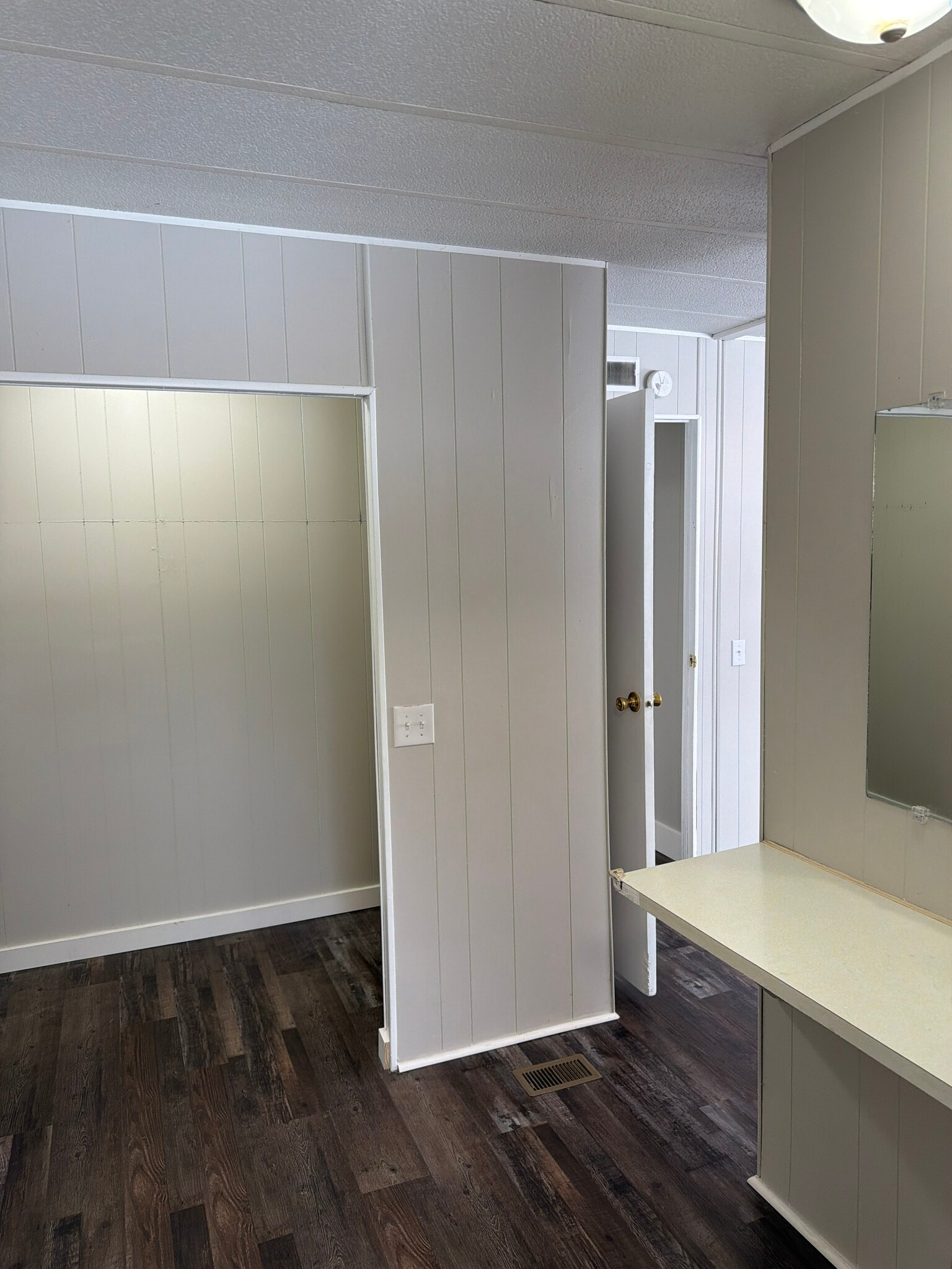 Building Photo - 208 Slate Hill Rd