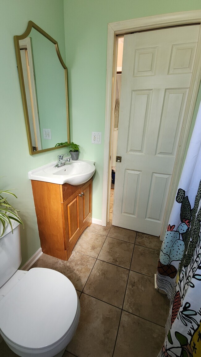 Bathroom - 3304 S May St