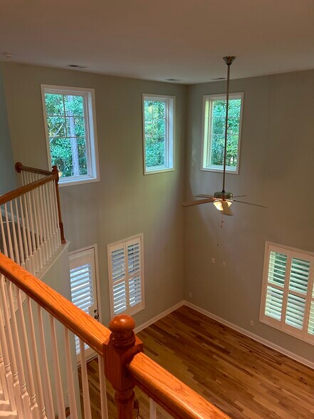 Building Photo - 3380 Eastman Dr