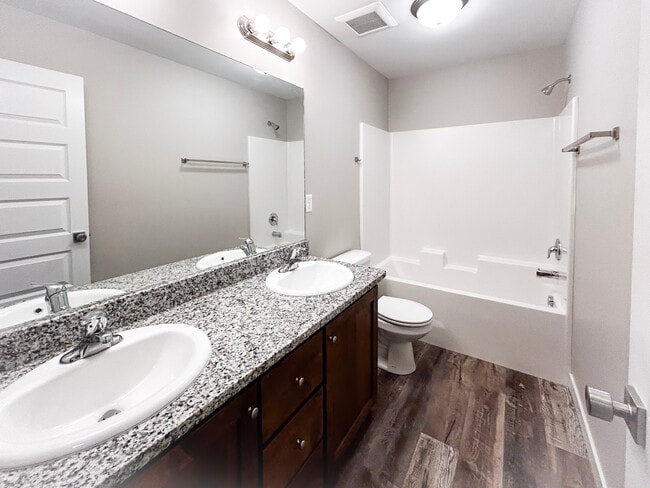 Building Photo - 190 Margette Way