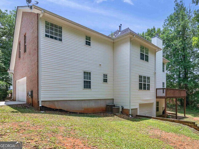 Building Photo - 825 Stone Glen Ct