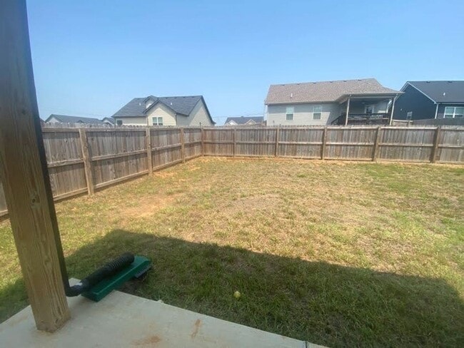 Building Photo - $1650 Adorable 3 Bedroom 2 Bath Ranch Home...