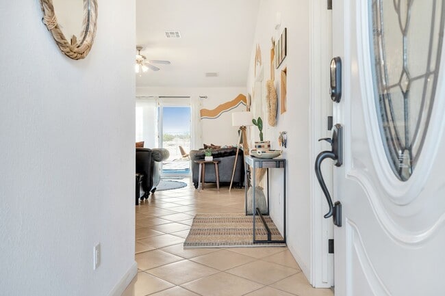 Building Photo - Boho Style 4 Bedroom 2 Bath Home, Fully Furnished