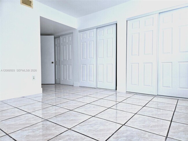 Building Photo - 800 SW 104th Ct