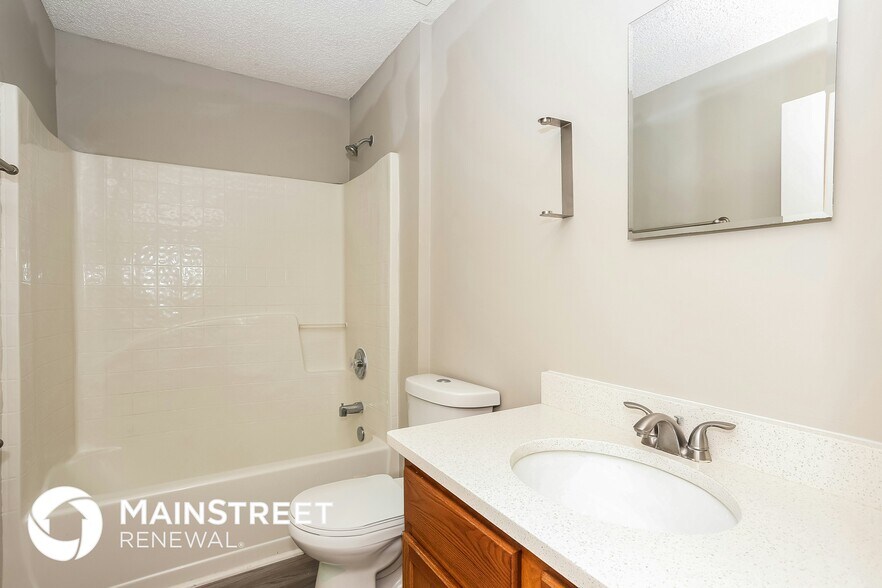 Building Photo - 7878 Cherry Blossom Dr S