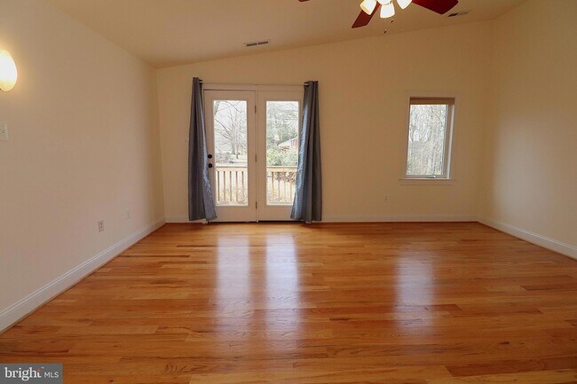 Building Photo - 118 Quaint Acres Dr