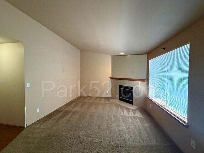 Building Photo - 17728 85th Ave Ct E