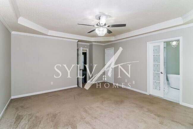 Building Photo - This is the home you've been waiting for!