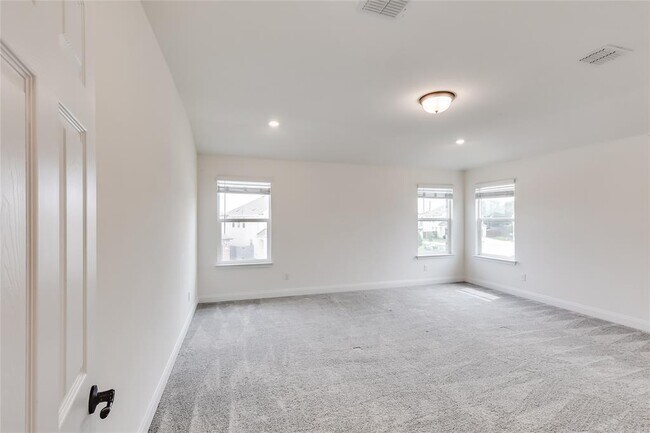 Building Photo - 1729 Stringer Pass