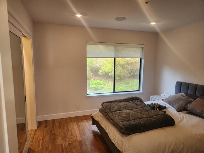 Building Photo - 210 Palmetto Ave