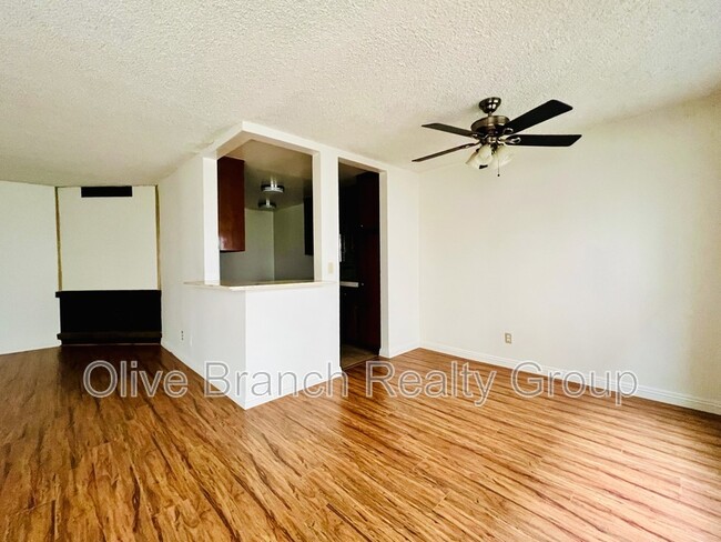 Building Photo - 8161 Manitoba St