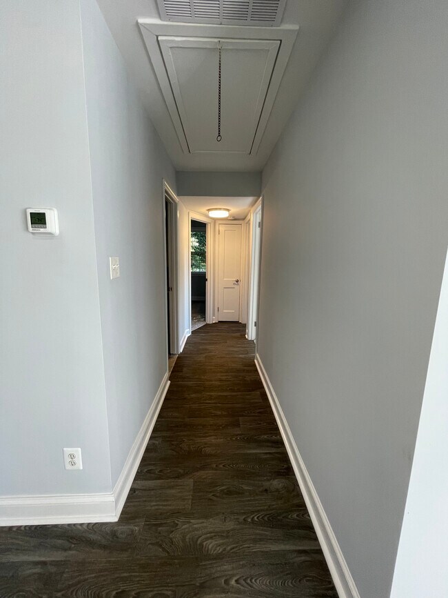 Building Photo - 3128 Headrow Cir