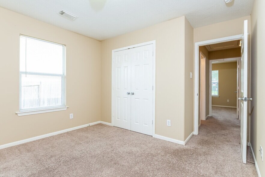 Building Photo - 1014 Vera Cruz Dr