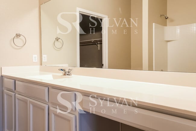 Building Photo - Fall in love with this 3BR, 2BA home