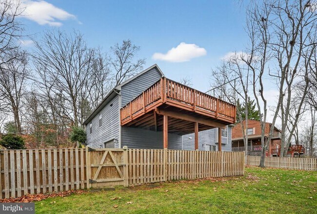 Building Photo - 7011 Fox Chase Rd