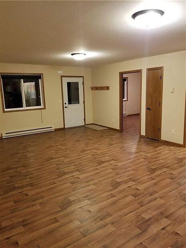 Building Photo - 5557-5559 Cyndi Court